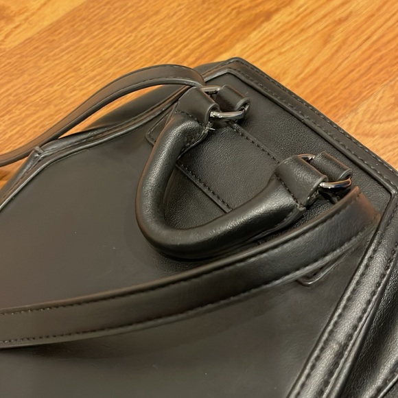 Blackcraft Coffin Purse - Picture 8 of 8